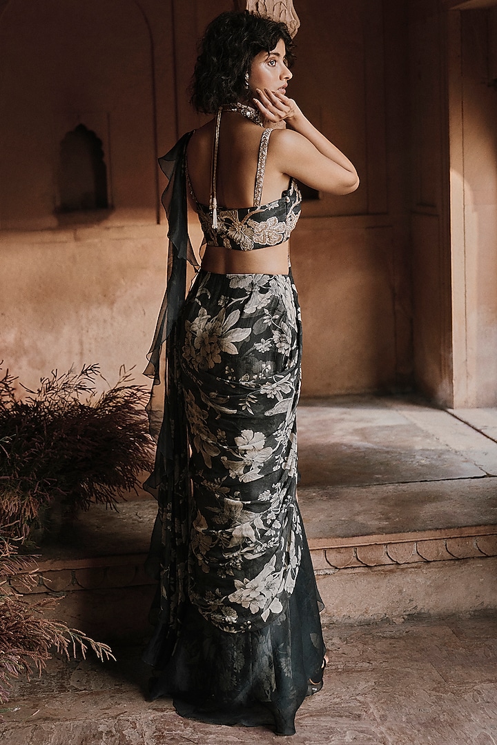 Navy Blue Chiffon & Crepe Printed Pre-Stitched Wedding Saree Set by Paulmi & Harsh at Pernia's Pop Up Shop