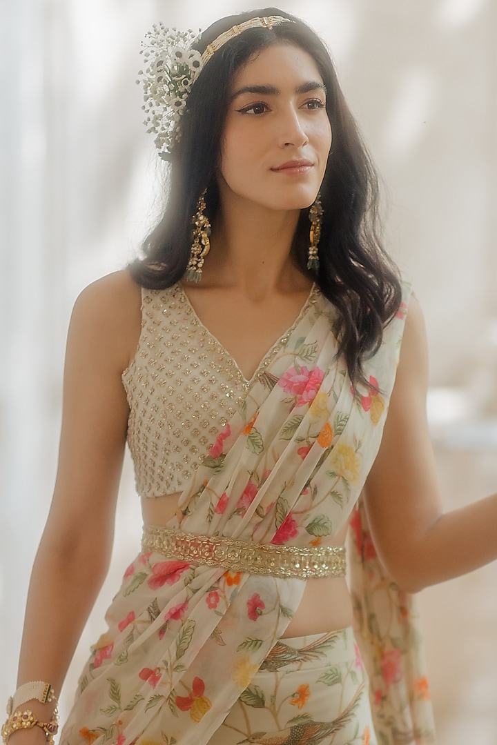 Off-White Georgette Printed Pre-Stitched Wedding Saree Set by Paulmi & Harsh at Pernia's Pop Up Shop
