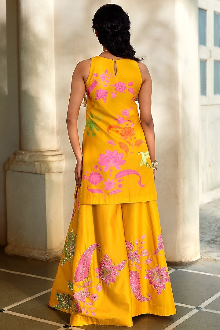 Sunny Yellow Chiniya Silk Sequins Embroidered Kurta Set by Paulmi & Harsh at Pernia's Pop Up Shop