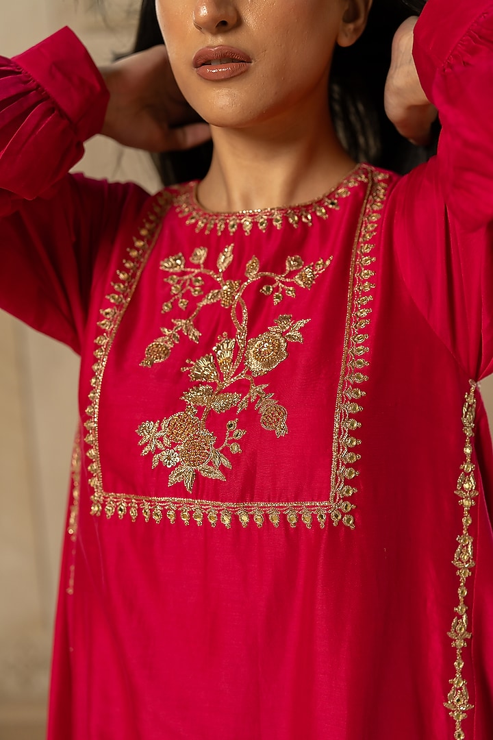 Rani Pink Chiniya Silk Motif Embroidered Kurta Set by Paulmi & Harsh at Pernia's Pop Up Shop