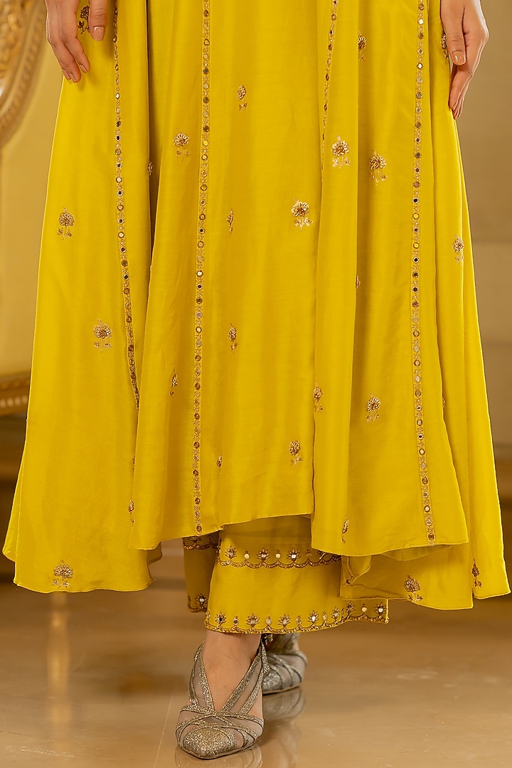 Lime Yellow Chiniya Silk Motif Embroidered Kurta Set by Paulmi & Harsh at Pernia's Pop Up Shop