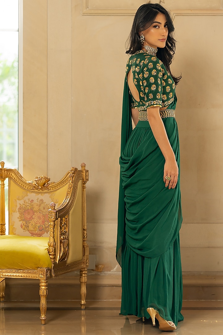 Emerald Green Georgette Pre-Stitched Wedding Saree Set by Paulmi & Harsh at Pernia's Pop Up Shop