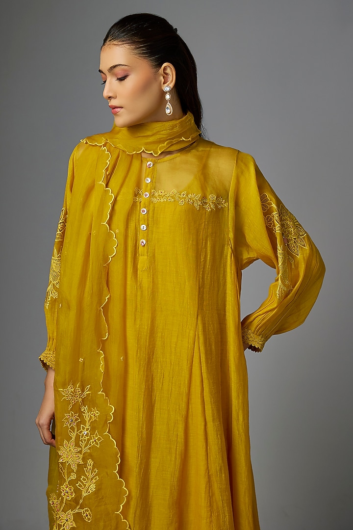 Yellow Malai Chanderi Embroidered Party Wear Anarkali Set by Paulmi & Harsh at Pernia's Pop Up Shop