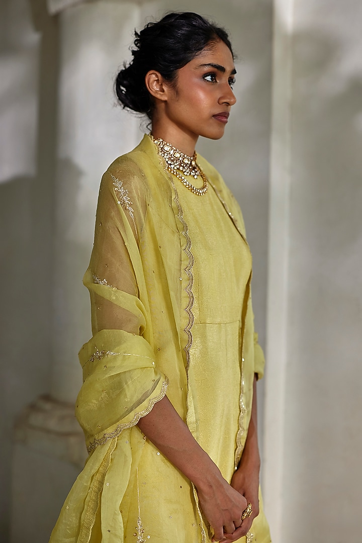 Lemon Yellow Jamawar Kurta Set by Paulmi & Harsh at Pernia's Pop Up Shop
