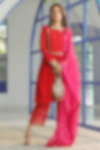 Cherry Red Hand Embroidered Kurta Set by Pairaahan at Pernia's Pop Up Shop