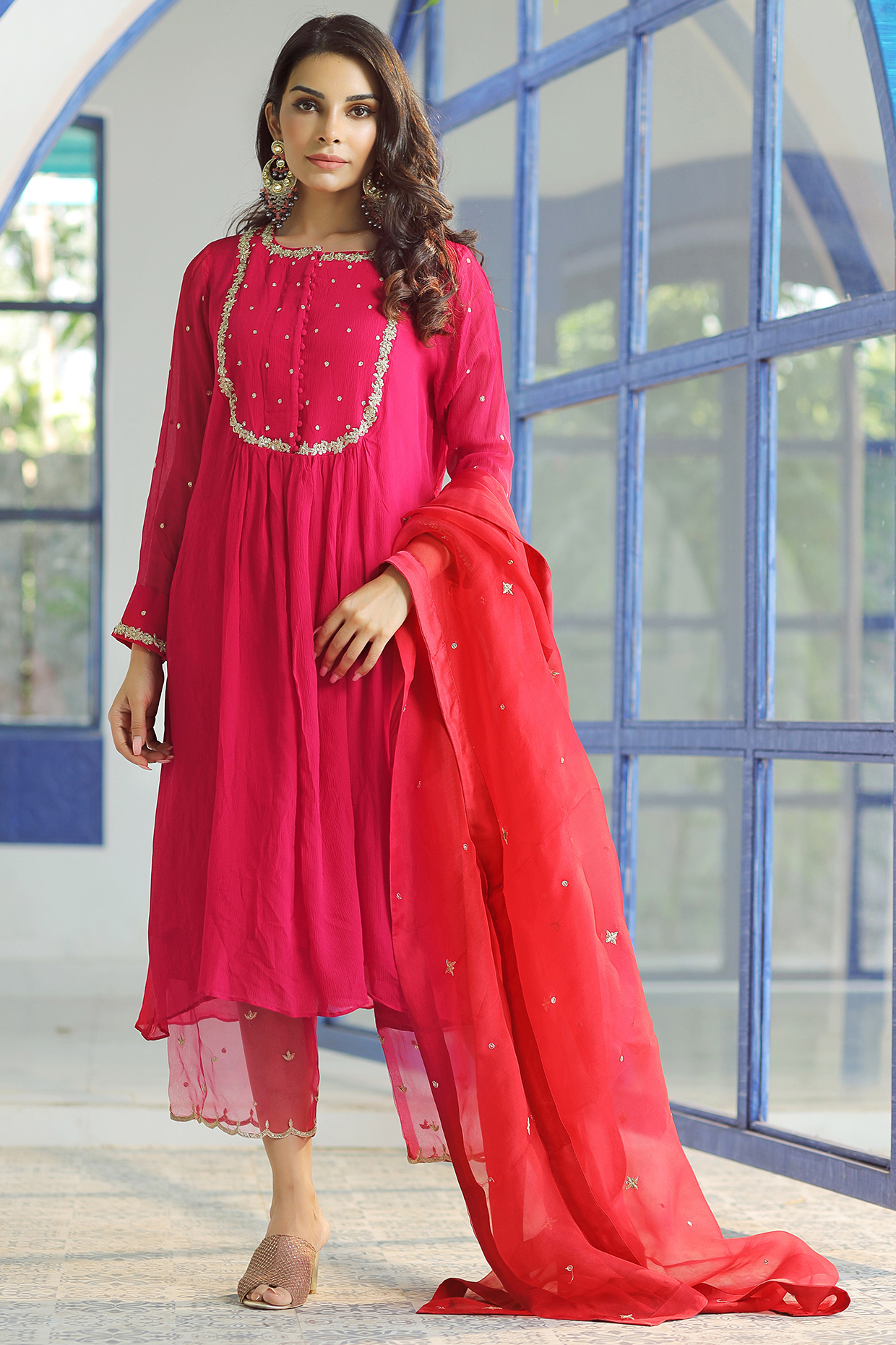 Dark Fuchsia Hand Embroidered Kurta Set by Pairaahan at Pernia's Pop Up Shop