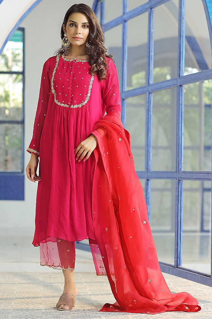 Dark Fuchsia Hand Embroidered Kurta Set Design by Pairaahan at Pernia's ...