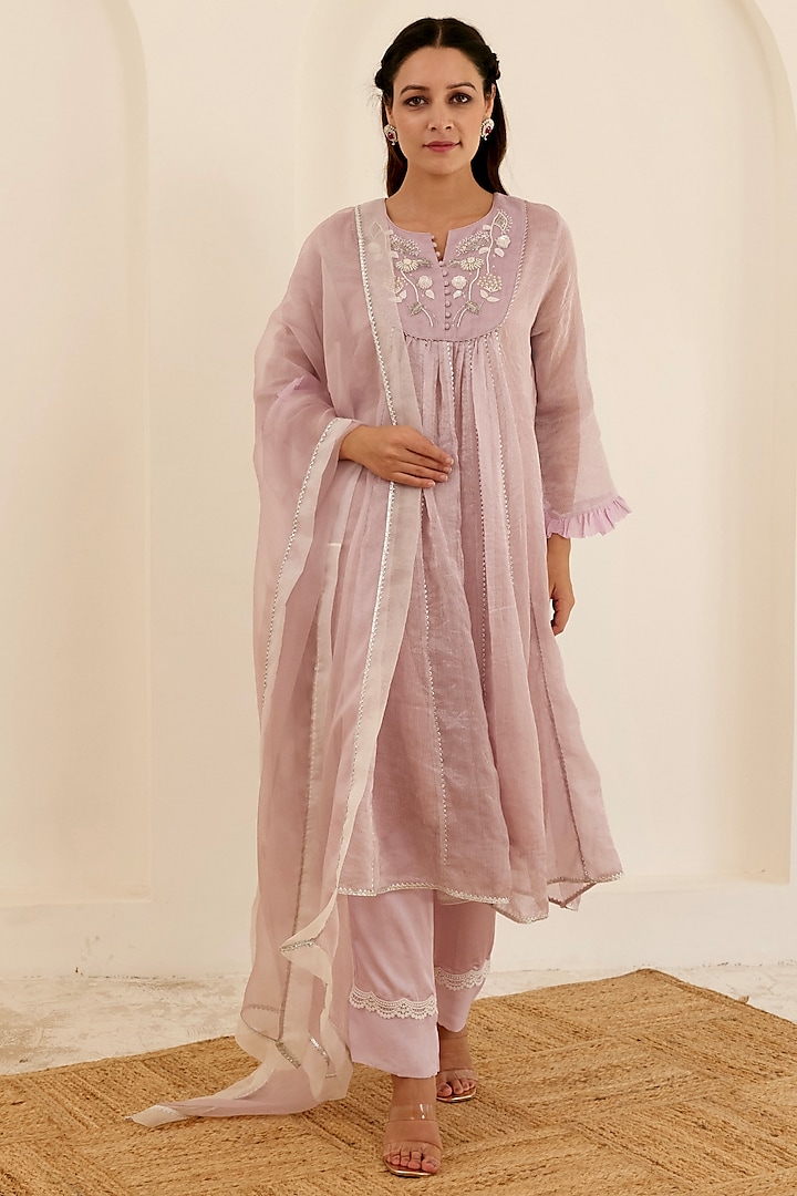 Lilac Tissue Chanderi Embroidered Kurta Set by Pairaahan
