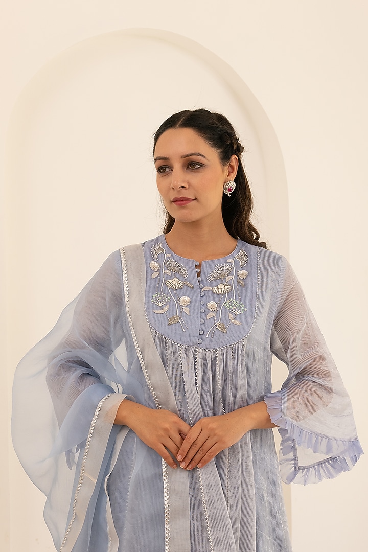 Blue Tissue Chanderi Embroidered Kurta Set by Pairaahan at Pernia's Pop Up Shop