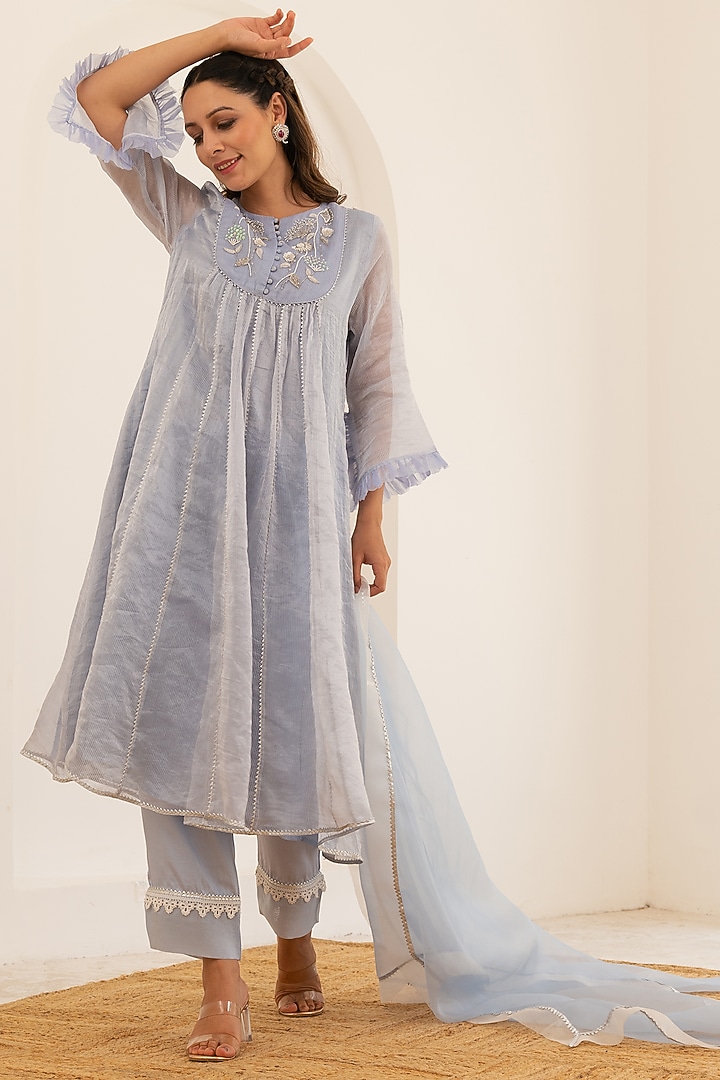 Blue Tissue Chanderi Embroidered Kurta Set by Pairaahan at Pernia's Pop Up Shop