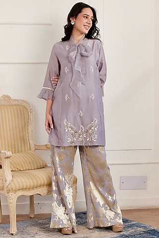 Mauve Pure Chanderi Embroidered Kurta Set by Pairaahan
