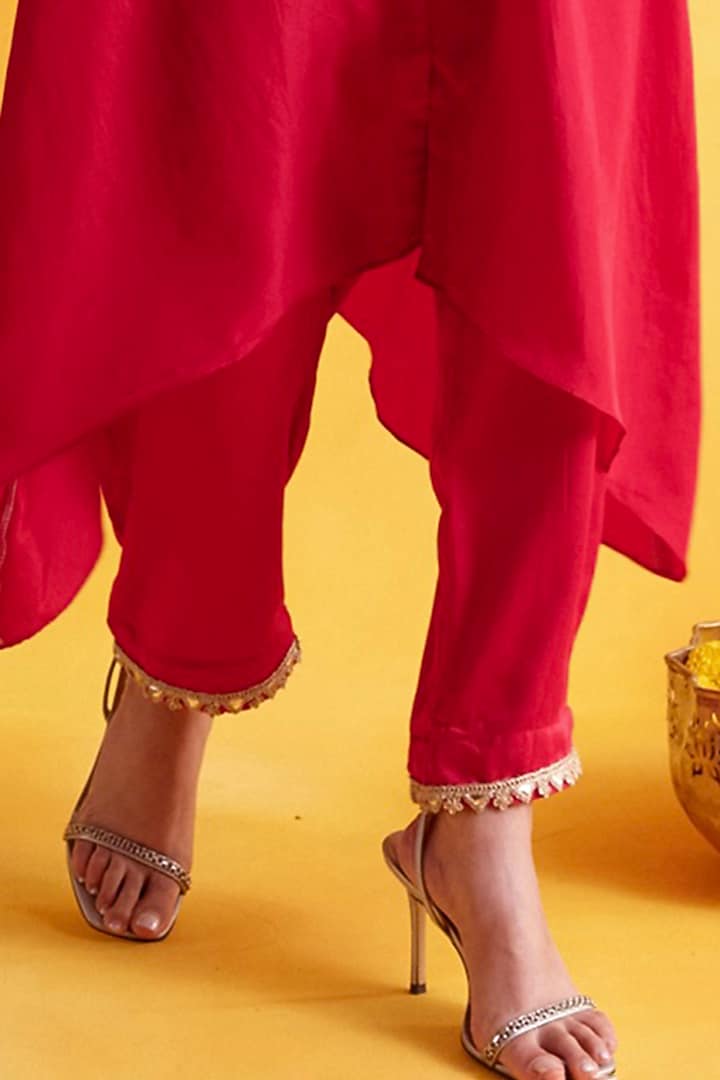 Red Premium Silk Embroidered Kurta Set by Pairaahan at Pernia's Pop Up Shop