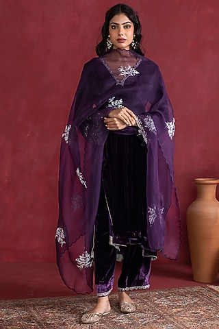 Purple Silk Velvet Embroidered Kurta Set by Pairaahan