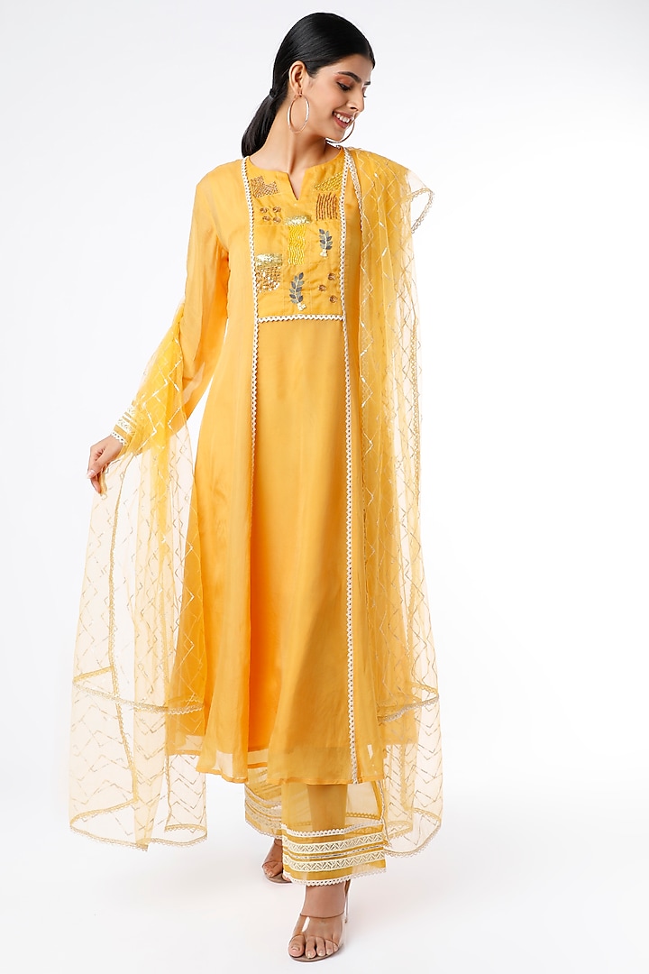 Yellow Embellished Kurta Set by Sandhya Shah