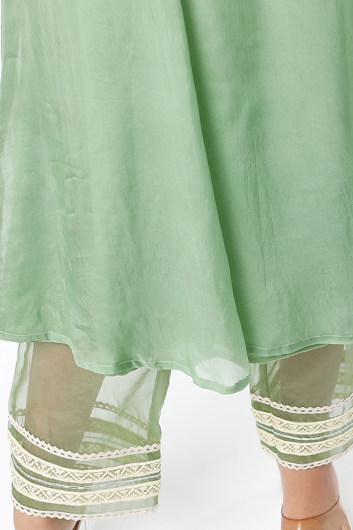 Pista Green Embellished Kurta Set by Sandhya Shah at Pernia's Pop Up Shop