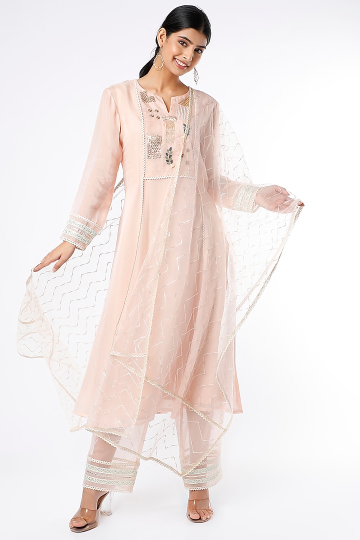 Powder Pink Embellished Kurta Set by Sandhya Shah