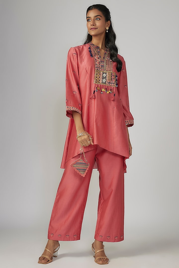 Coral Chanderi Thread Embroidered Co-Ord Set by Sandhya Shah at Pernia's Pop Up Shop