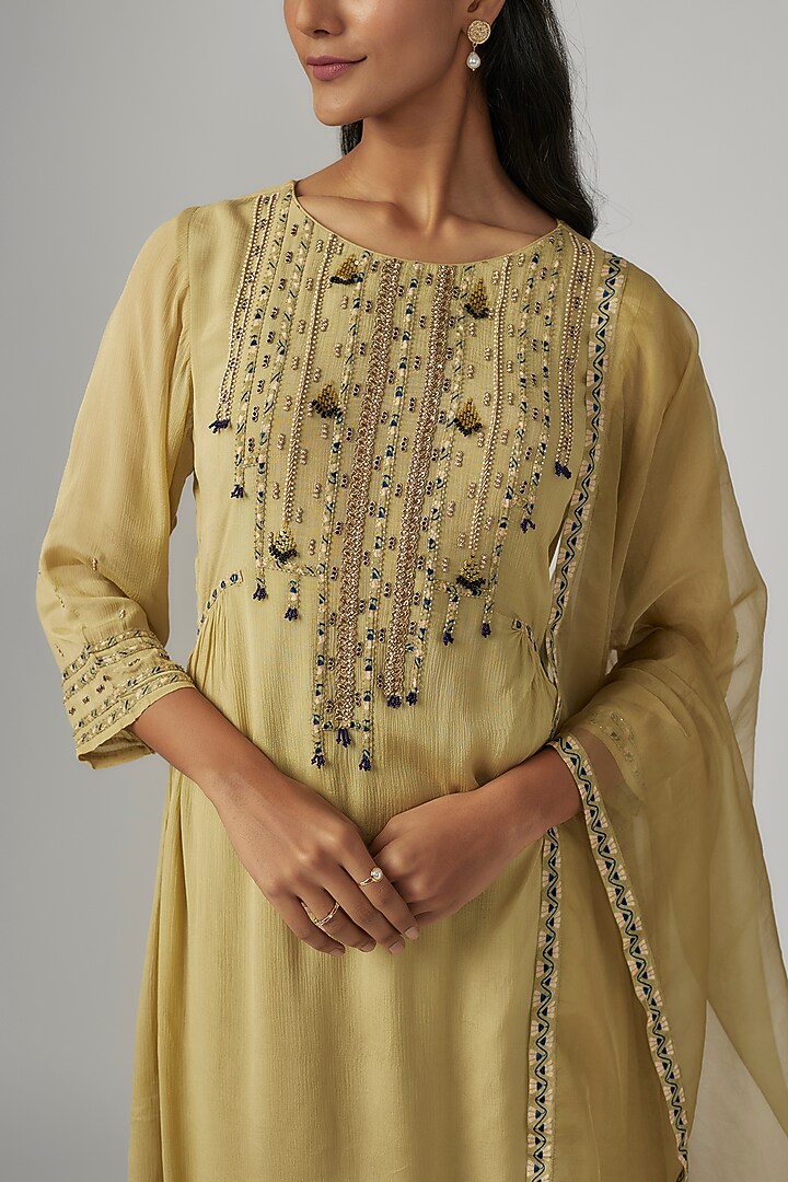 Green Wrinkle Chinon Bead Embroidered Asymmetric Kurta Set by Sandhya Shah at Pernia's Pop Up Shop