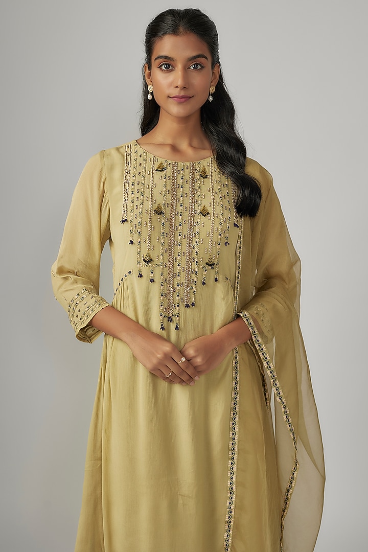 Green Wrinkle Chinon Bead Embroidered Asymmetric Kurta Set by Sandhya Shah at Pernia's Pop Up Shop