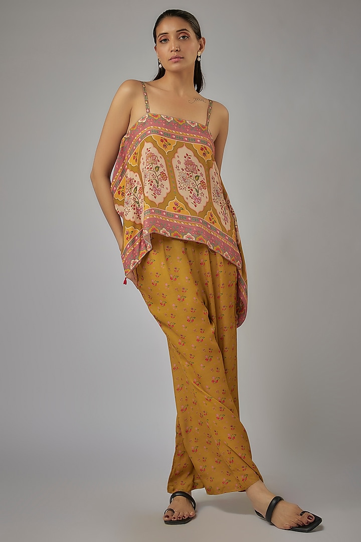 Mustard Double Georgette Floral Printed Co-Ord Set by Sandhya Shah at Pernia's Pop Up Shop