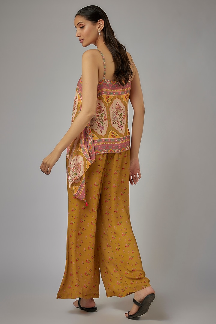 Mustard Double Georgette Floral Printed Co-Ord Set by Sandhya Shah at Pernia's Pop Up Shop