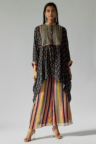 Deep Green Wrinkle Chiffon Hand Embroidered Kaftan Kurta Set by Sandhya Shah
