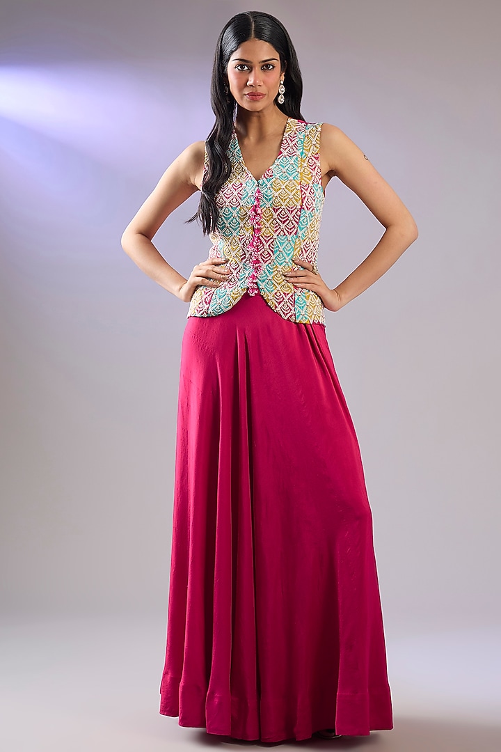 Pink Organza Resham Embroidered Cape Set by Pallavi Poddar (India) at Pernia's Pop Up Shop
