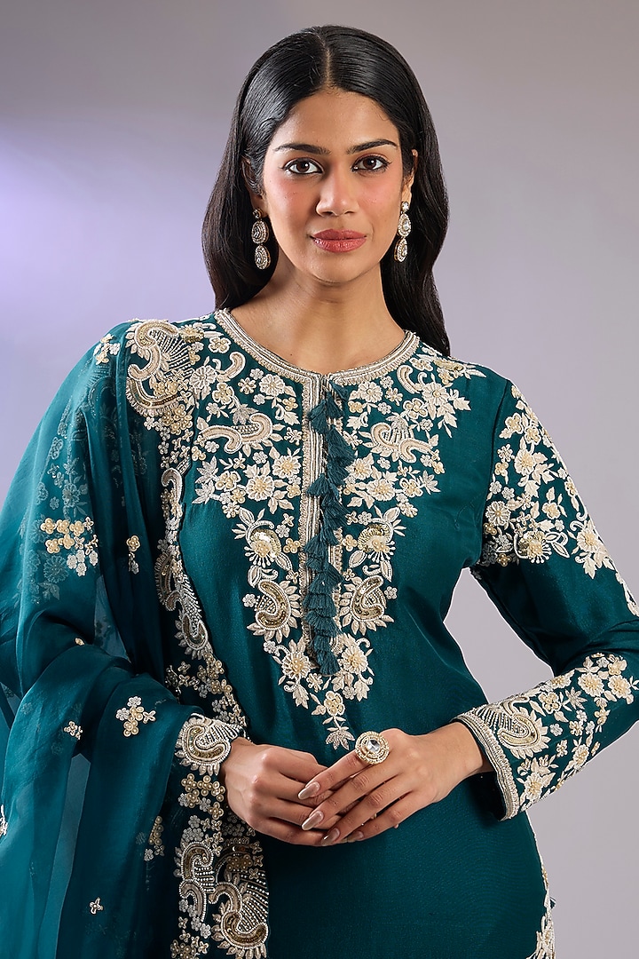 Green Dupion Silk Pearl Work Kurta Set by Pallavi Poddar (India) at Pernia's Pop Up Shop