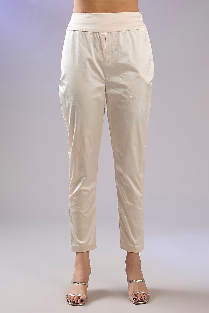 Ivory Chanderi Resham Embroidered Kurta Set by Pallavi Poddar (India) at Pernia's Pop Up Shop