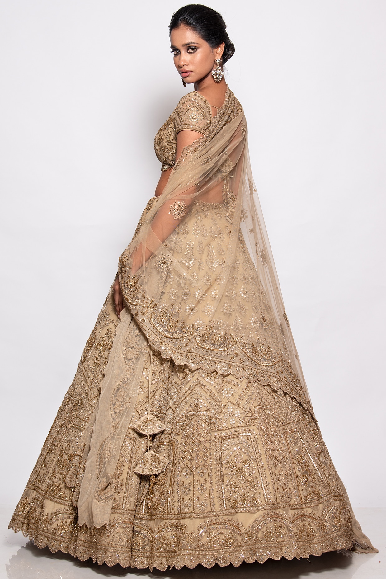 I have a lehenga which I have worn only once, I am planning to sell it off,  where can I do so? - Quora