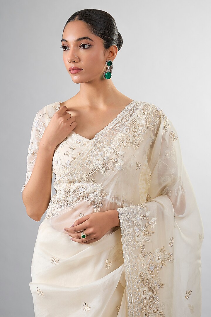 Ivory Organza Tikki & Resham Work Reception Saree Set by Pallavi Poddar (India) at Pernia's Pop Up Shop