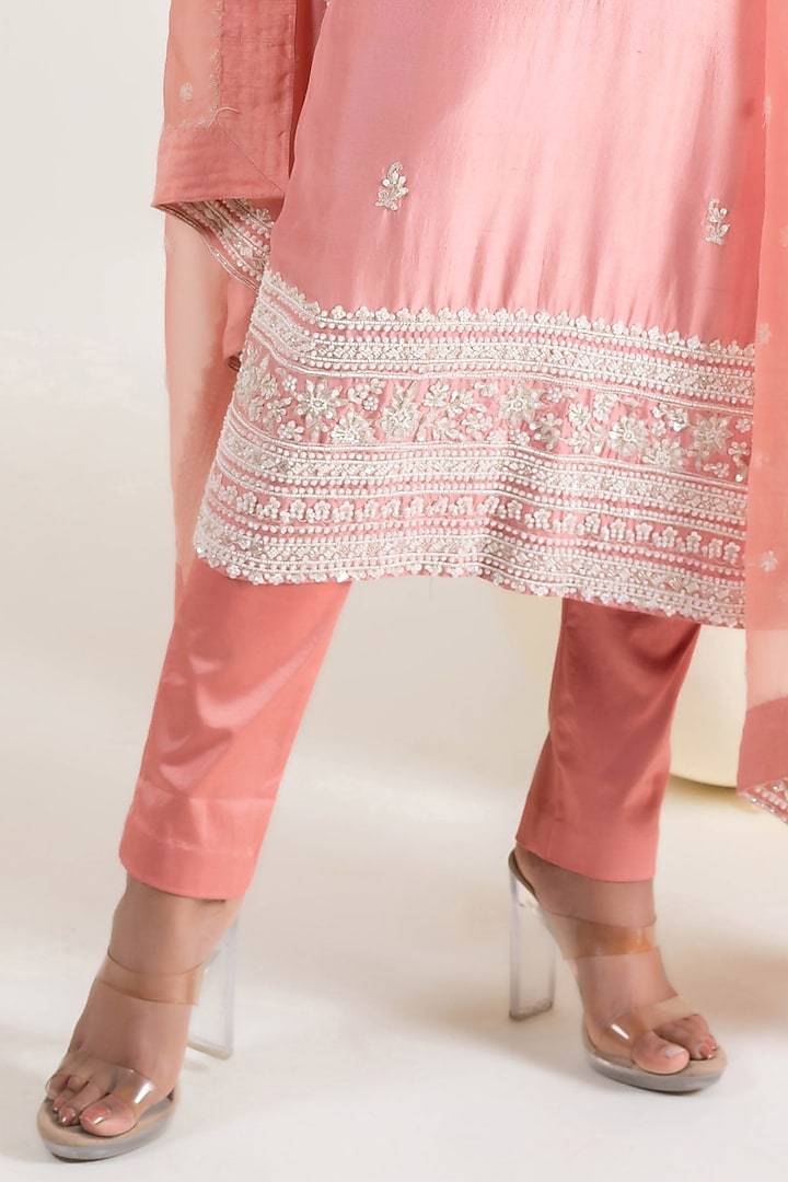 Onion Pink Dupion Aari & Zardosi Embroidered Kurta Set by Pallavi Poddar (India) at Pernia's Pop Up Shop