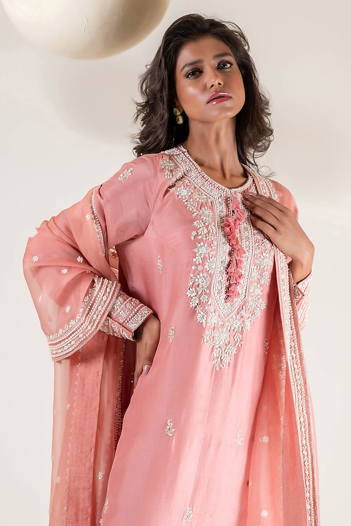 Onion Pink Dupion Aari & Zardosi Embroidered Kurta Set by Pallavi Poddar (India) at Pernia's Pop Up Shop