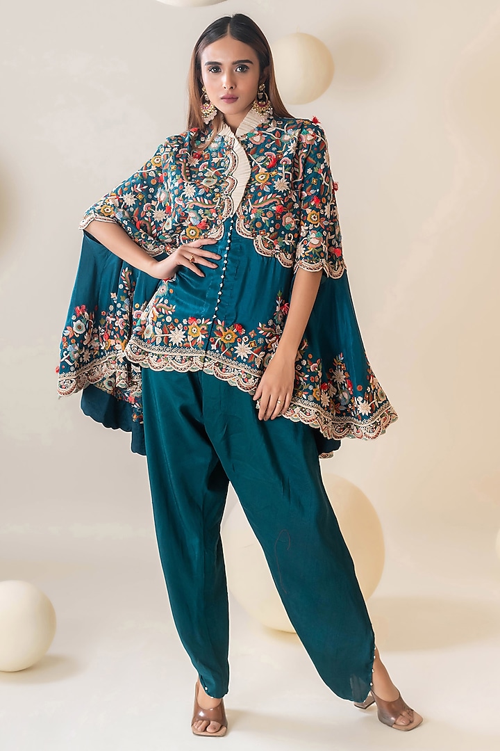 Peacock Blue Dupion Floral Resham & Zardosi Embroidered Cape Set by Pallavi Poddar (India) at Pernia's Pop Up Shop