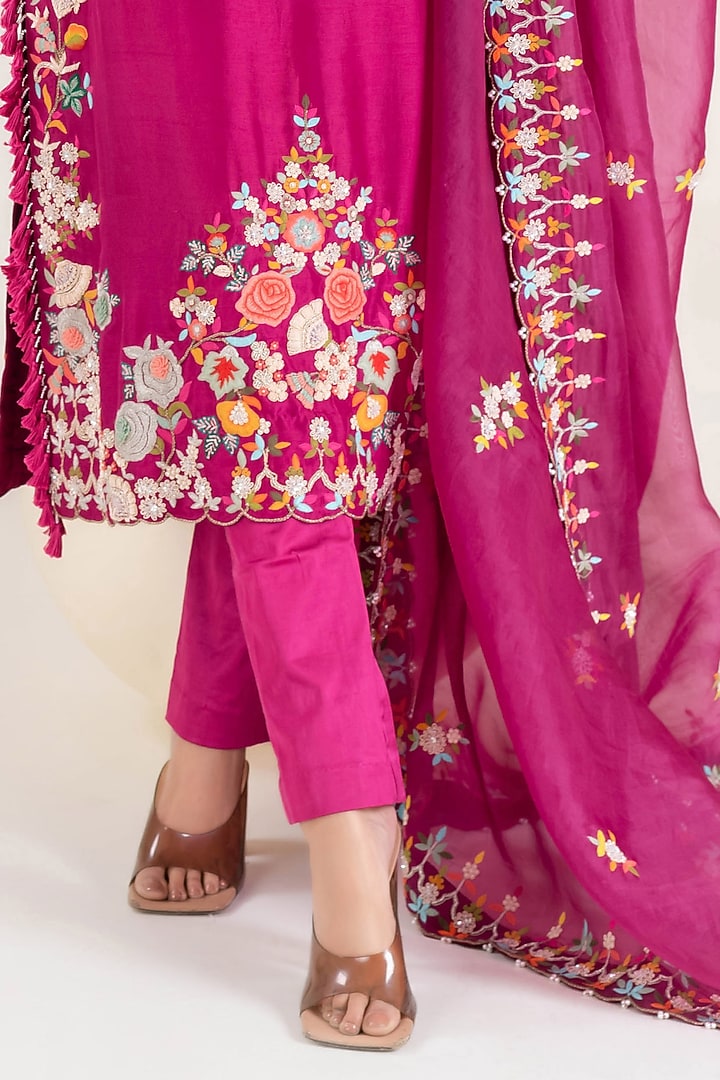 Rani Dupion Zardosi Embroidered Kurta Set by Pallavi Poddar (India) at Pernia's Pop Up Shop