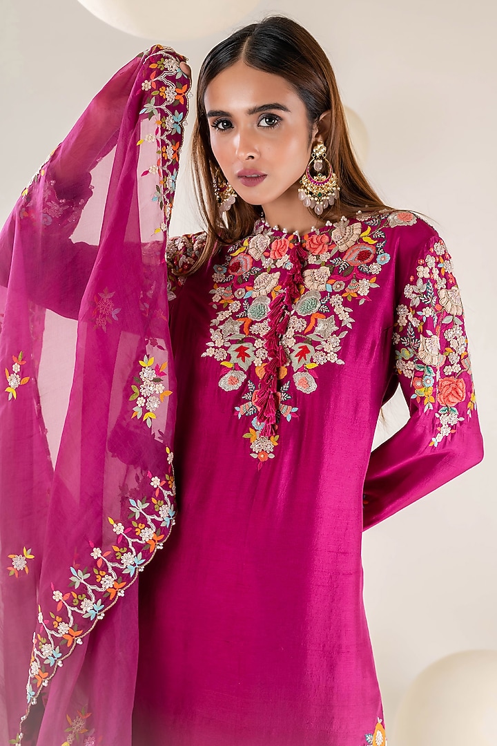 Rani Dupion Zardosi Embroidered Kurta Set by Pallavi Poddar (India) at Pernia's Pop Up Shop