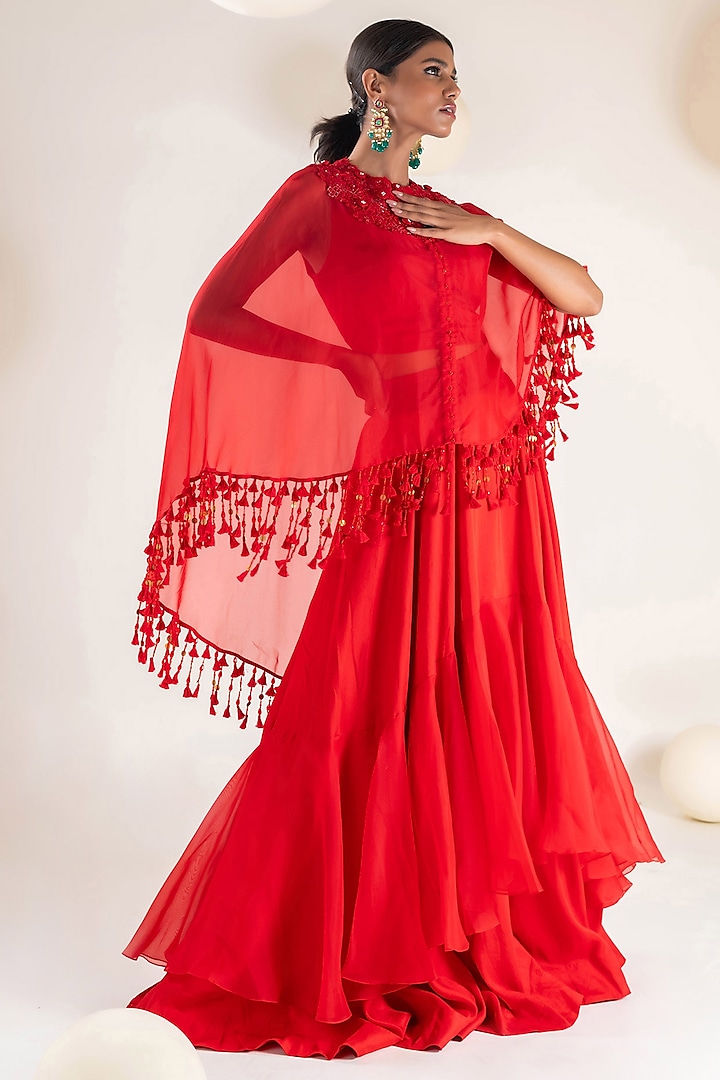 Red Dupion & Organza Floral Embroidered Cape Set by Pallavi Poddar (India)