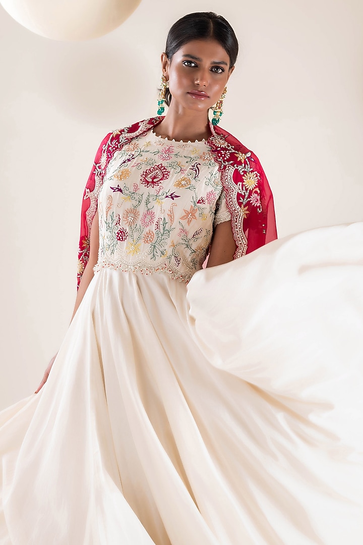 Ivory Chanderi Aari Embroidered Wedding Anarkali Set by Pallavi Poddar (India) at Pernia's Pop Up Shop
