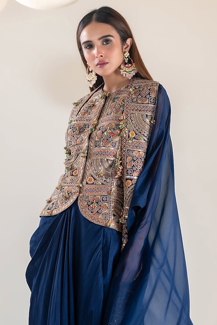 Navy Blue Organza Dori & Resham Hand Embroidered Cape Set by Pallavi Poddar (India) at Pernia's Pop Up Shop
