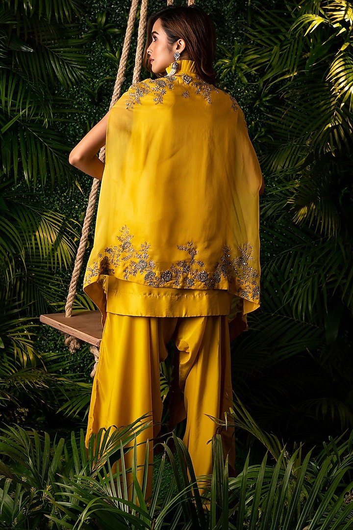 Yellow Organza Embroidered Cape Set by Pallavi Poddar (India) at Pernia's Pop Up Shop