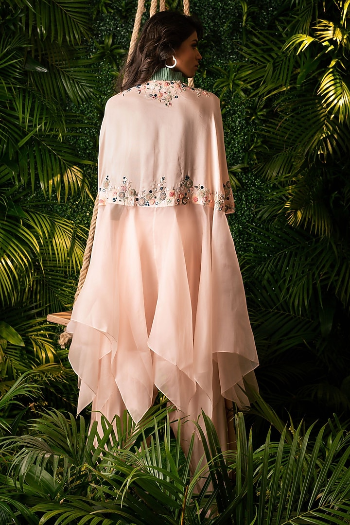 Pink Dupion & Organza Embroidered Cape Set by Pallavi Poddar (India) at Pernia's Pop Up Shop