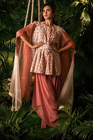Onion Pink Organza Cape Set by Pallavi Poddar (India)