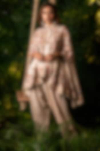 Ivory Dupion Embroidered Cape Set by Pallavi Poddar (India) at Pernia's Pop Up Shop