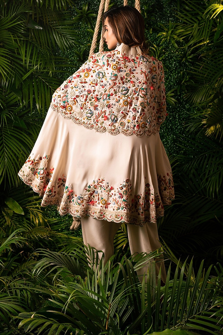 Ivory Dupion Embroidered Cape Set by Pallavi Poddar (India) at Pernia's Pop Up Shop