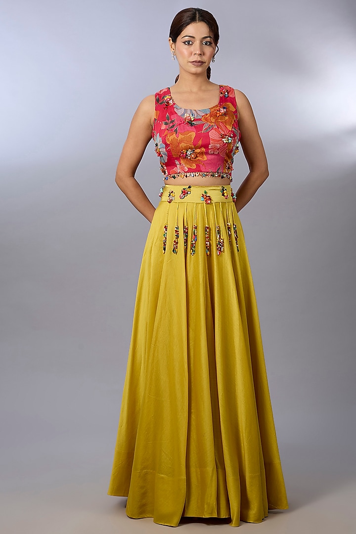 Yellow Organza Printed Cape Set by Pallavi Poddar (India) at Pernia's Pop Up Shop