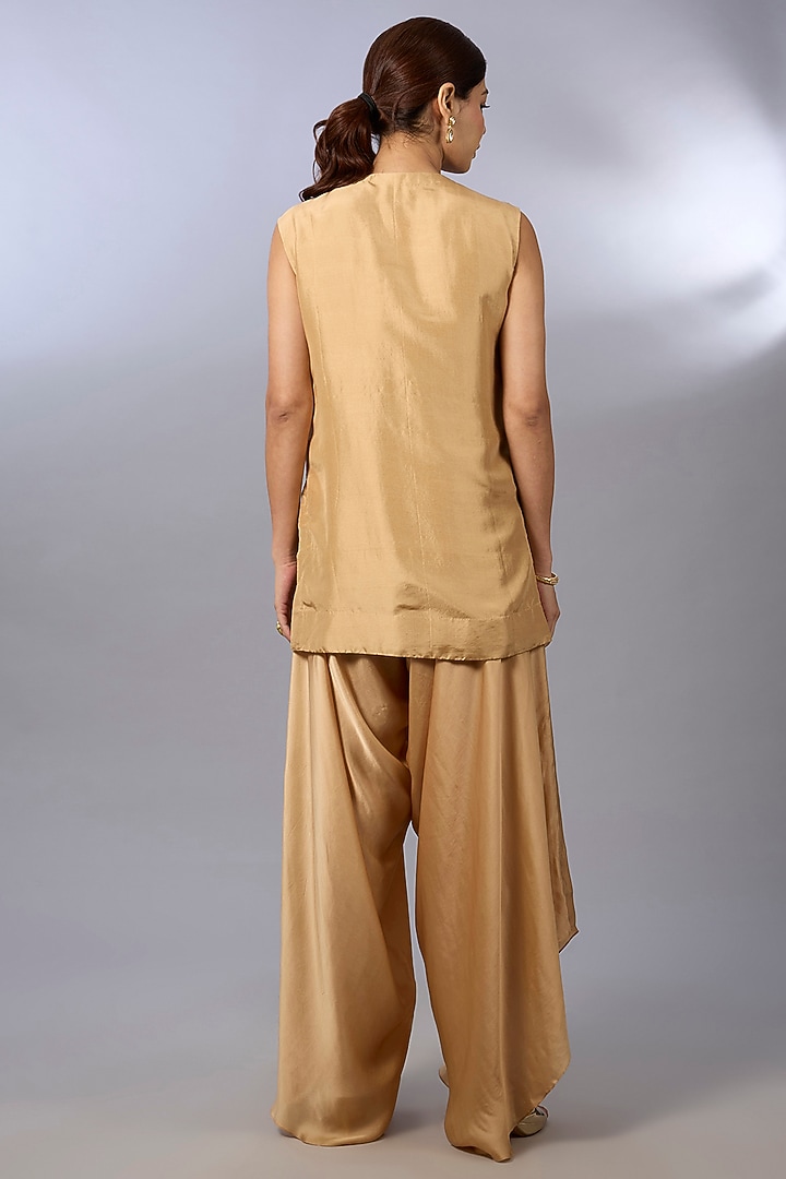 Gold Dupion Zardosi Work Cape Set by Pallavi Poddar (India) at Pernia's Pop Up Shop