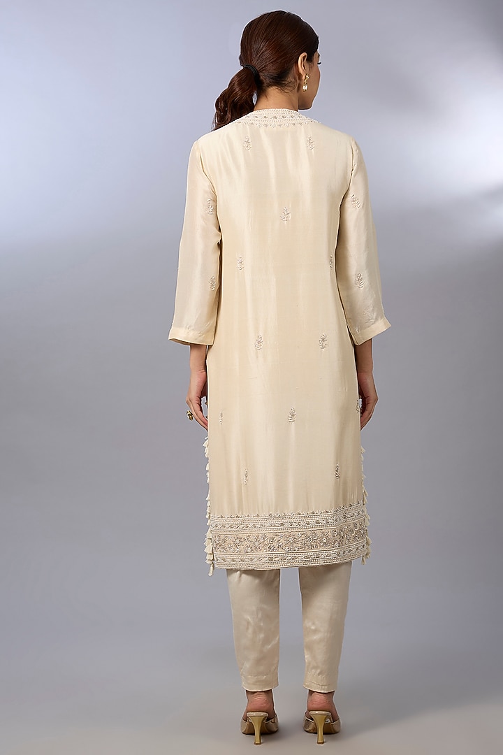 Ivory Dupion Zardosi Work Kurta Set by Pallavi Poddar (India) at Pernia's Pop Up Shop