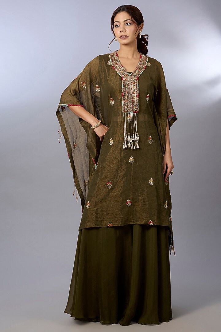 Mehendi Green Tissue Embroidered Kaftan Set by Pallavi Poddar (India) at Pernia's Pop Up Shop