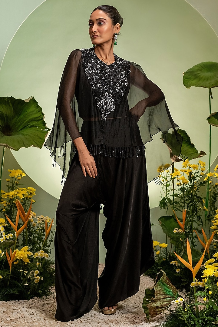 Black Organza Satin Cutdana Embroidered Cape Set by Pallavi Poddar (India) at Pernia's Pop Up Shop