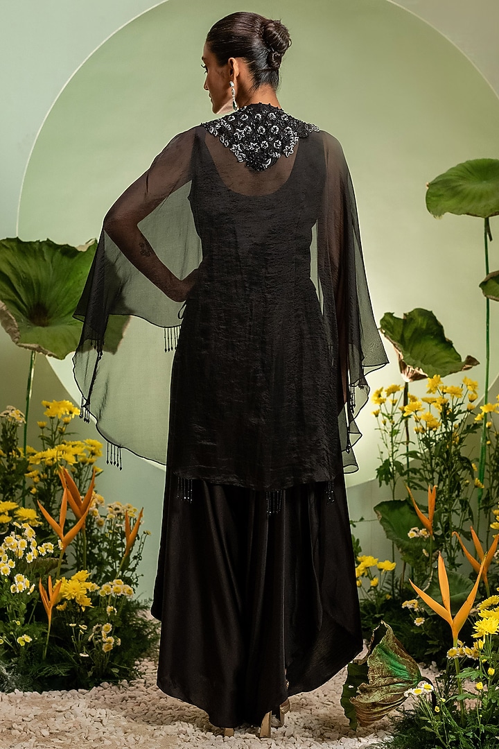 Black Organza Satin Cutdana Embroidered Cape Set by Pallavi Poddar (India) at Pernia's Pop Up Shop